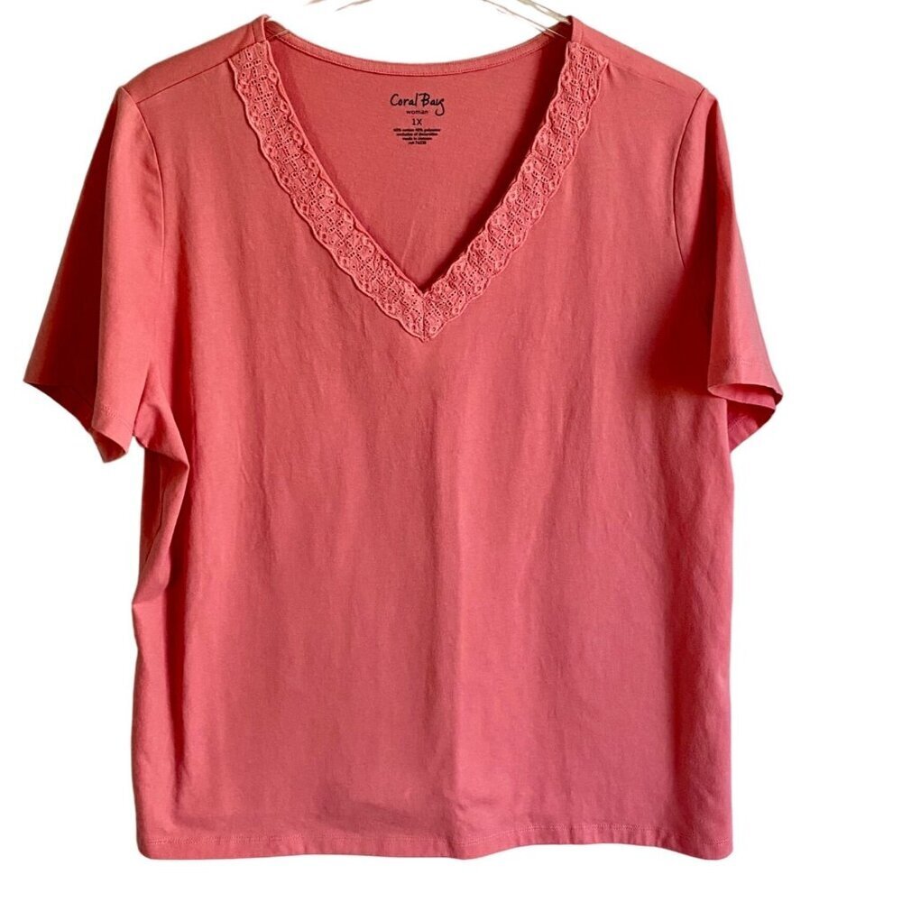 Coral Bay Woman Size 1X Short Sleeve Peach Top With Detailed Neckline NEW
